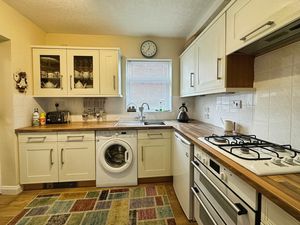 Kitchen- click for photo gallery